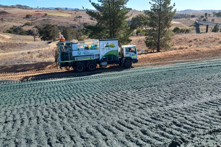 Revegetation on the Molonglo River Bridge project